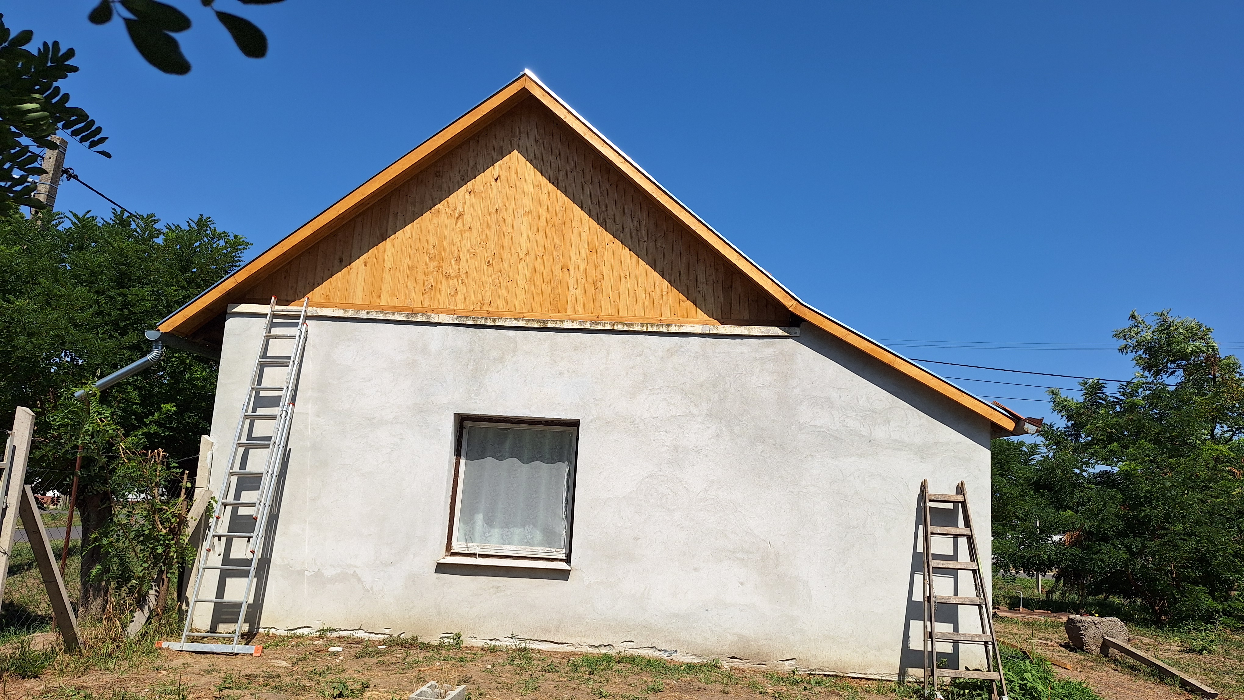 Nagy Balázs. E.V. Körösladány Békés megye ács tetőjavítás